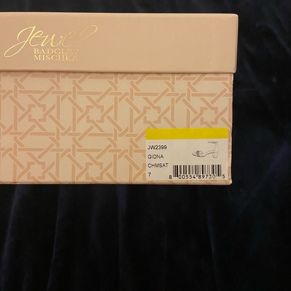 Badgley Mischka champagne bridal block heels - Picture 4 of 9